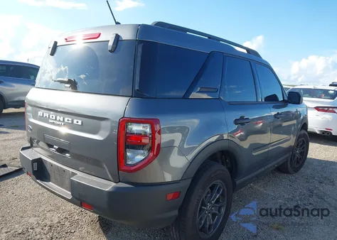 2022 Ford Bronco Sport Big Bend z USA, uszkodzony, nr VIN 3FMCR9B62NRE15347